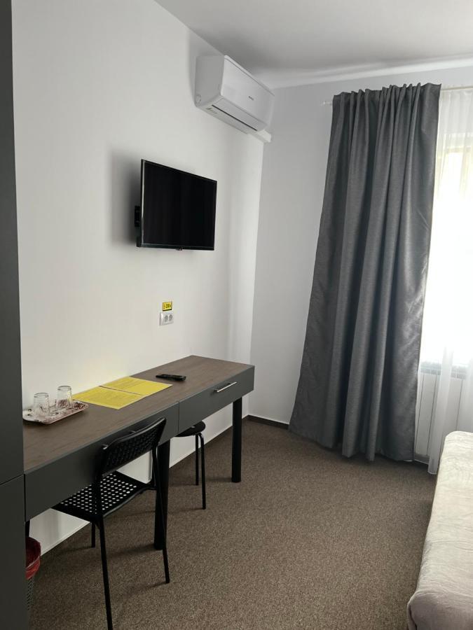 Stef Rooms Tirgu Frumos ภายนอก รูปภาพ