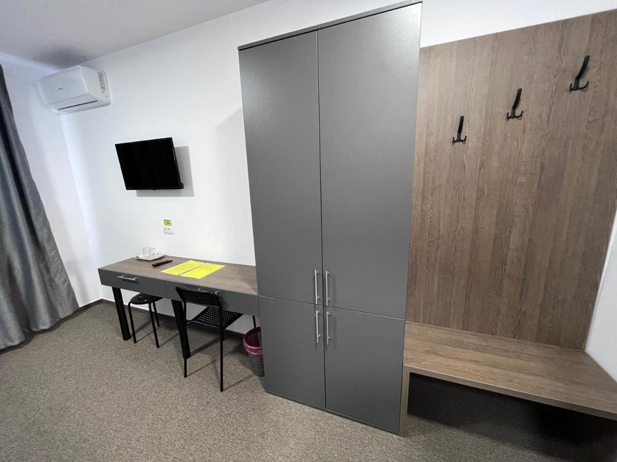Stef Rooms Tirgu Frumos ภายนอก รูปภาพ