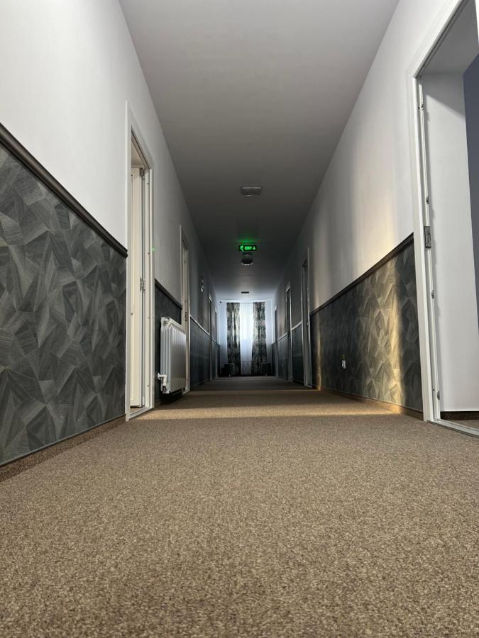 Stef Rooms Tirgu Frumos ภายนอก รูปภาพ